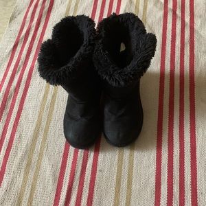 Black warm boots for girls